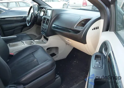 2019 Dodge Grand Caravan Sxt z USA, uszkodzony, nr VIN 2C4RDGCG2KR585458